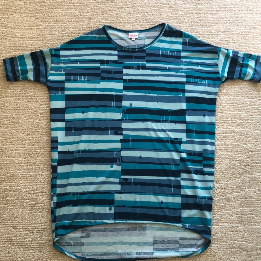 Small Lularoe tunic
